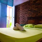 Aluna Casa y Cafe