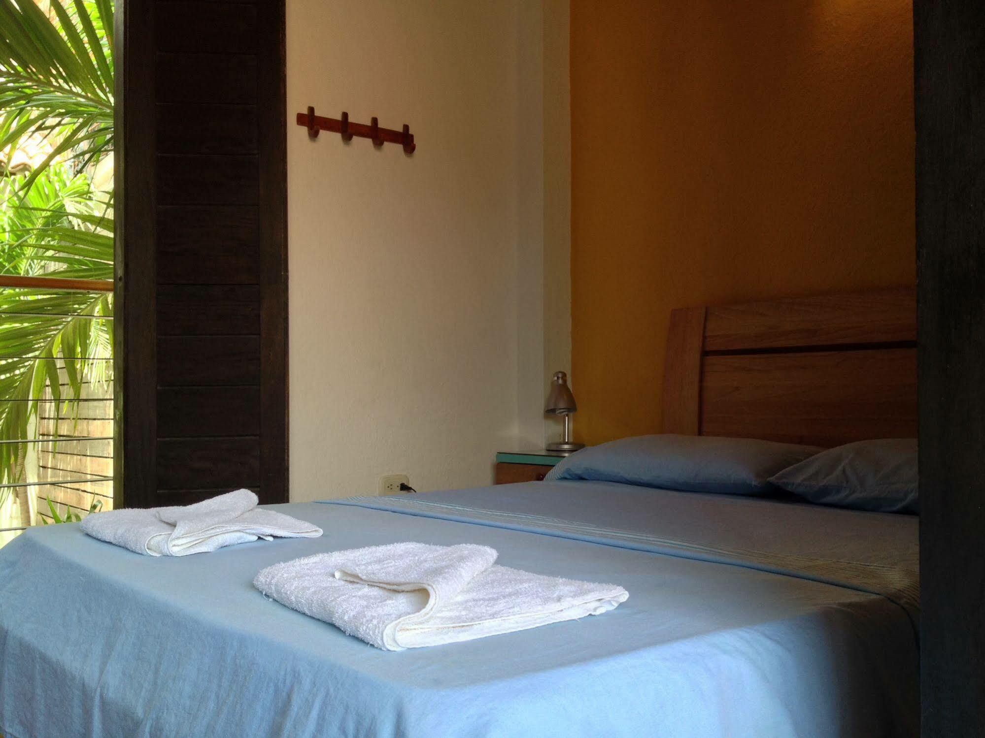 Hostal Aluna Casa Y Cafe